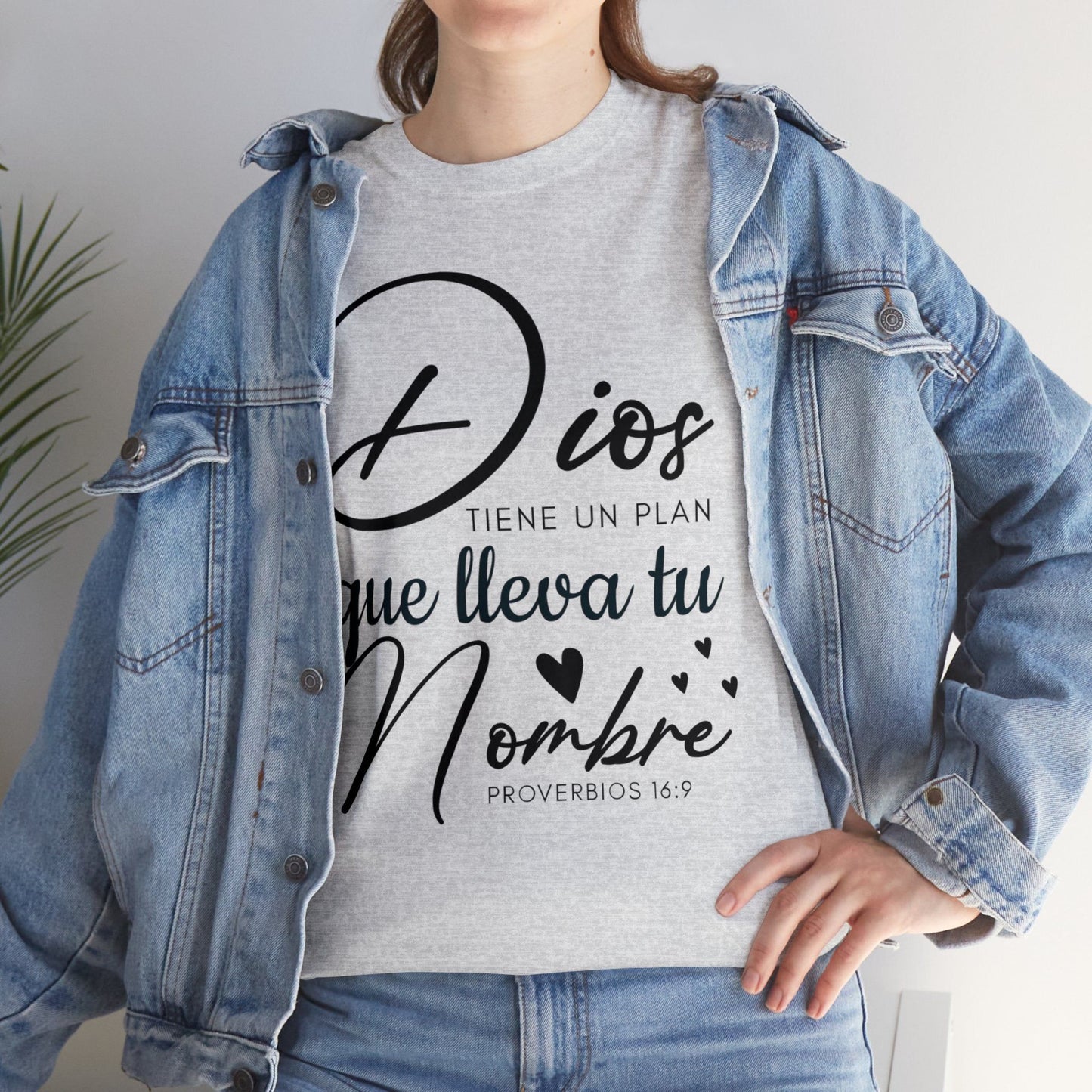 Camiseta Cristiana - Dios tiene un plan que lleva tu nombre