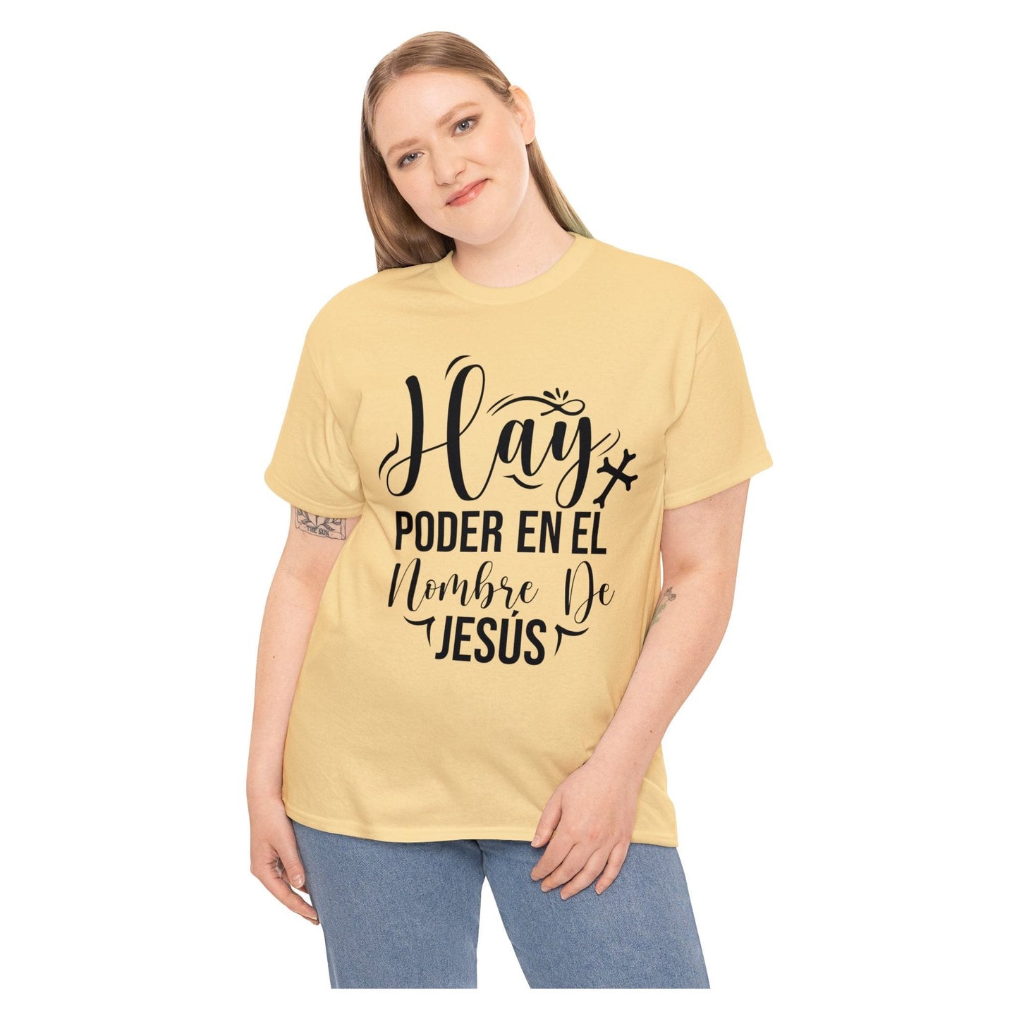 Camiseta Cristiana - Hay poder en el nombre de Jesus