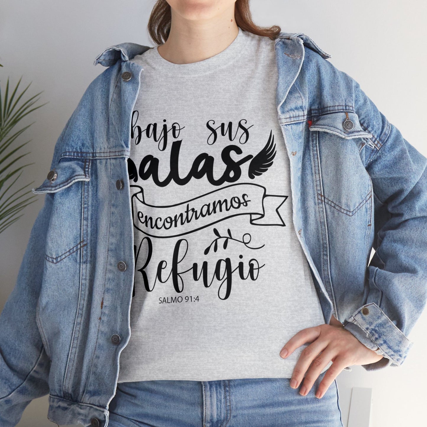 Camiseta Cristiana - Bajo sus alas encontramos refugio