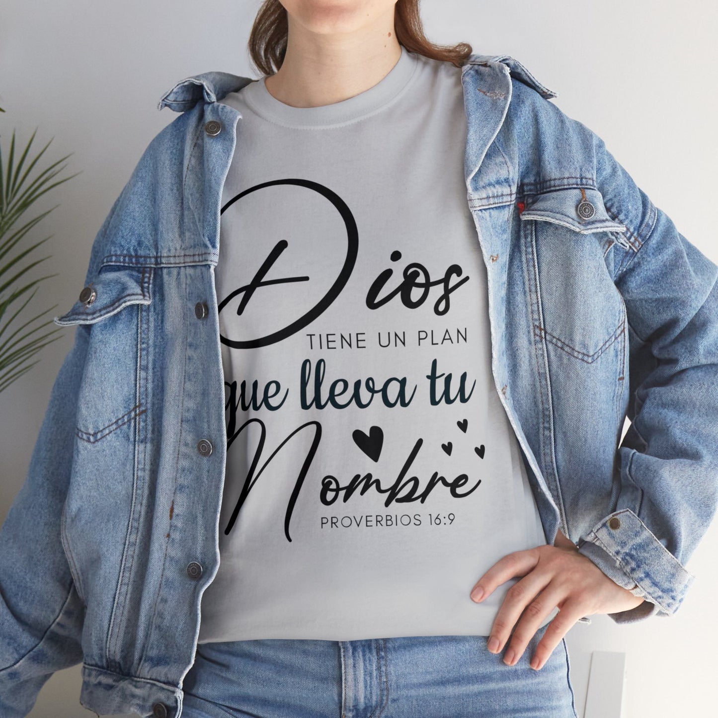 Camiseta Cristiana - Dios tiene un plan que lleva tu nombre
