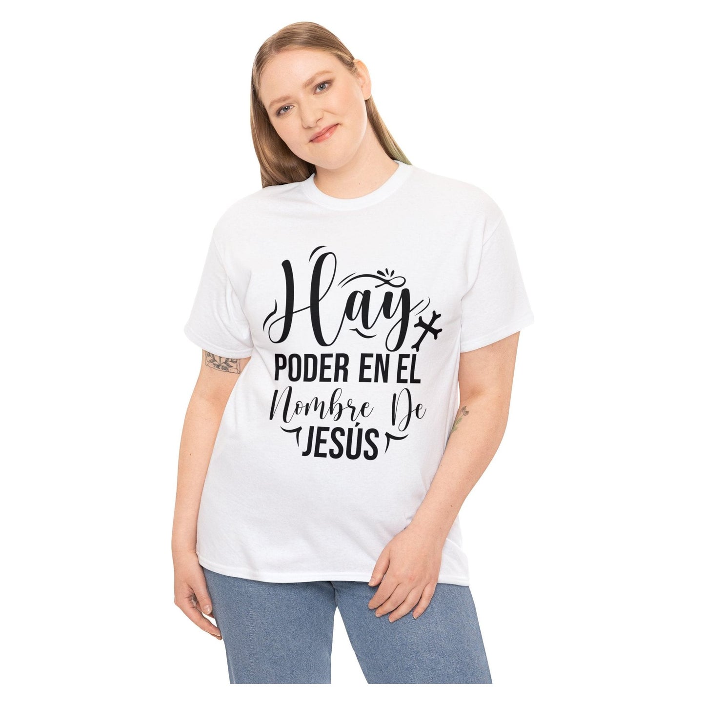 Camiseta Cristiana - Hay poder en el nombre de Jesus