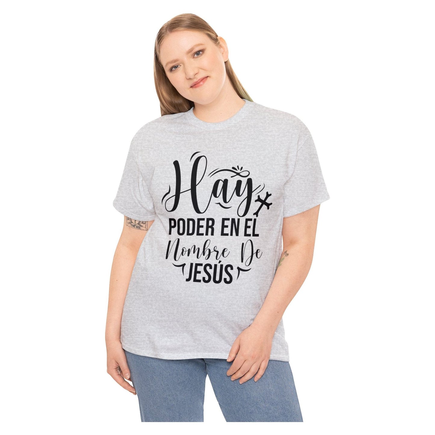 Camiseta Cristiana - Hay poder en el nombre de Jesus