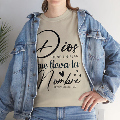 Camiseta Cristiana - Dios tiene un plan que lleva tu nombre