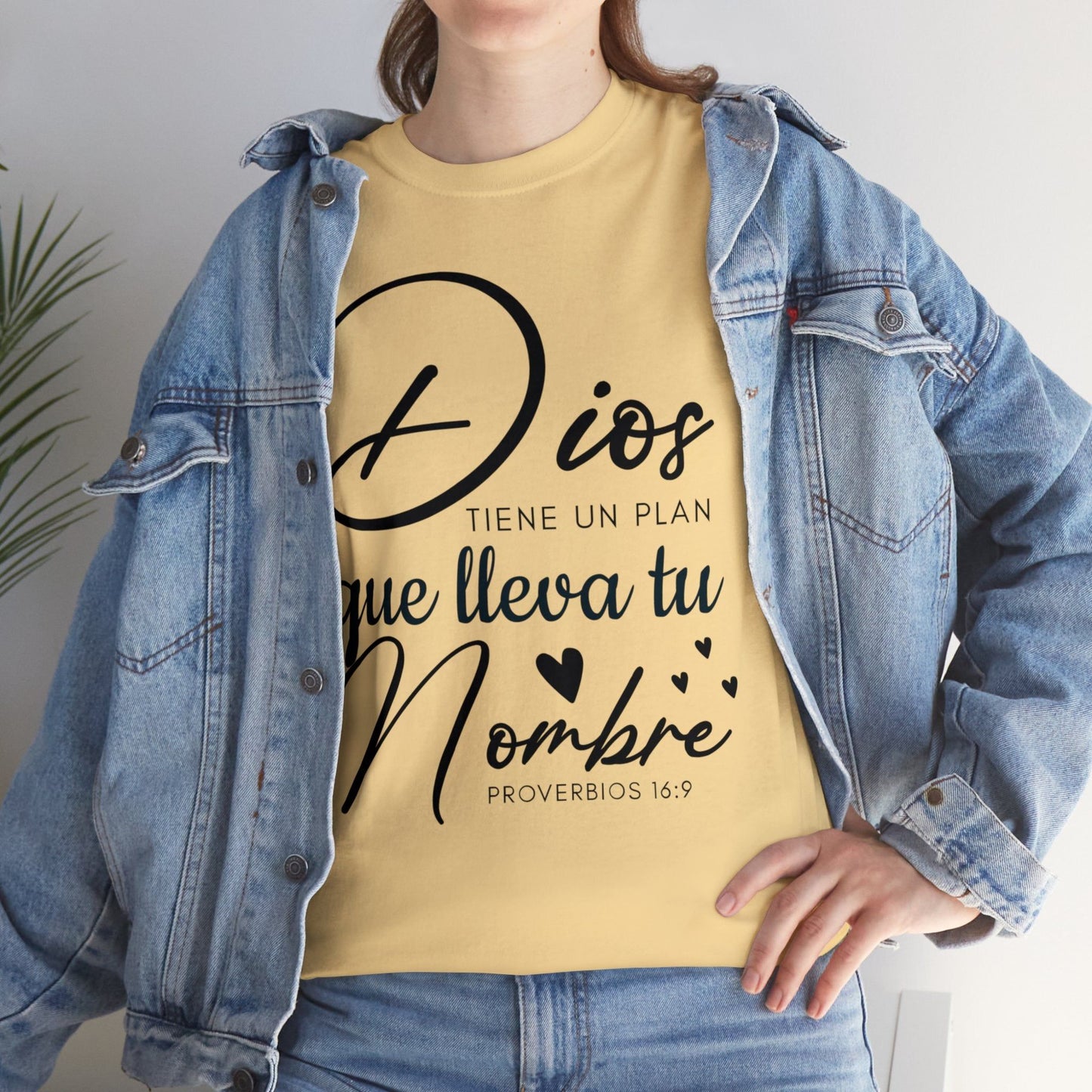 Camiseta Cristiana - Dios tiene un plan que lleva tu nombre