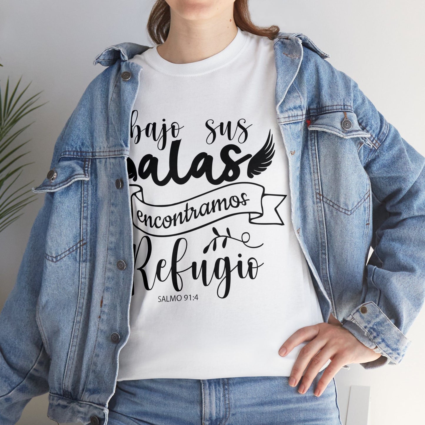 Camiseta Cristiana - Bajo sus alas encontramos refugio